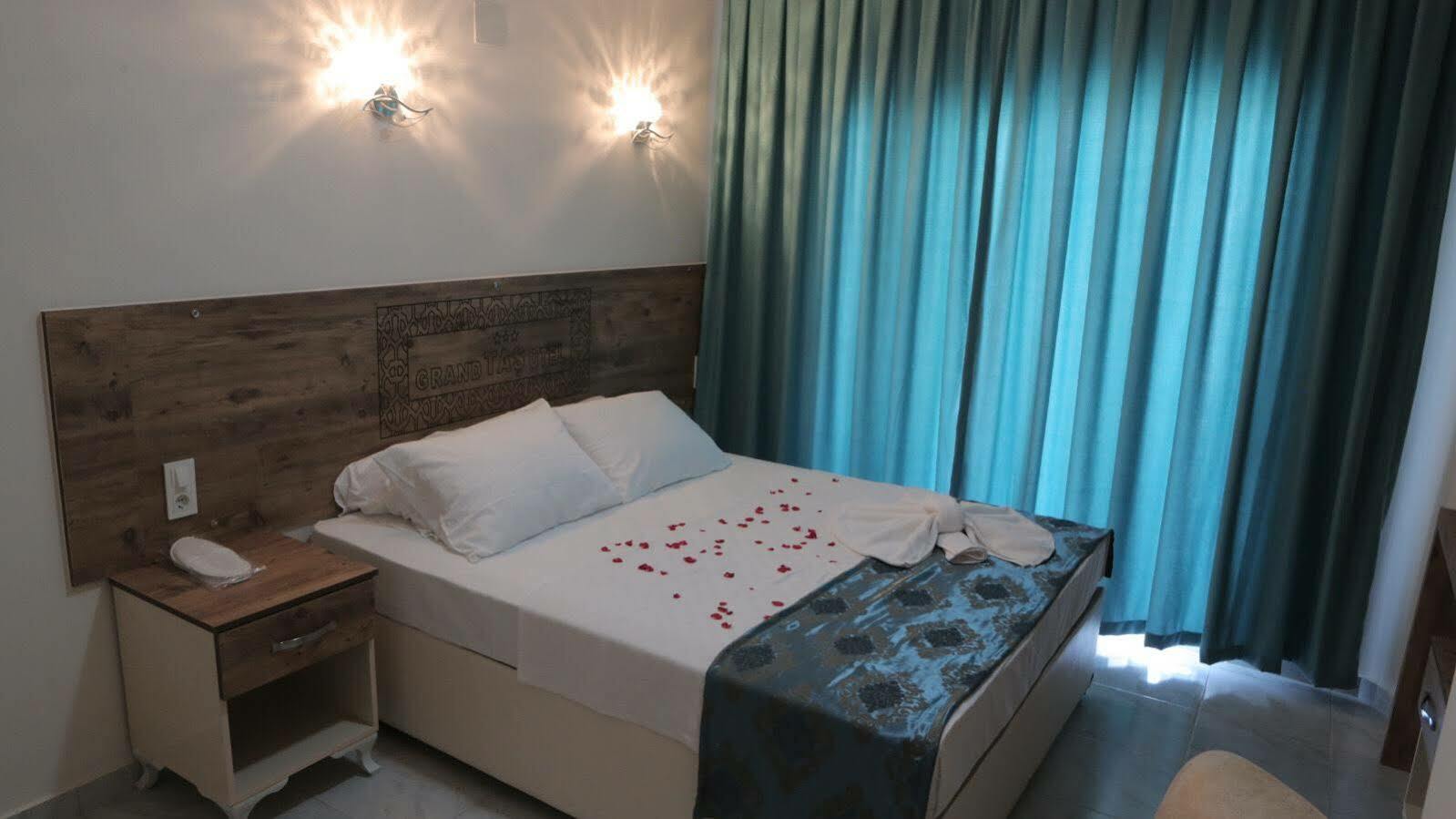 Grand Tas Otel Mut Екстер'єр фото